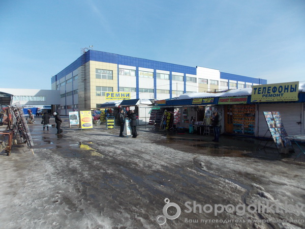 Продуктовый рынок в Ждановичах