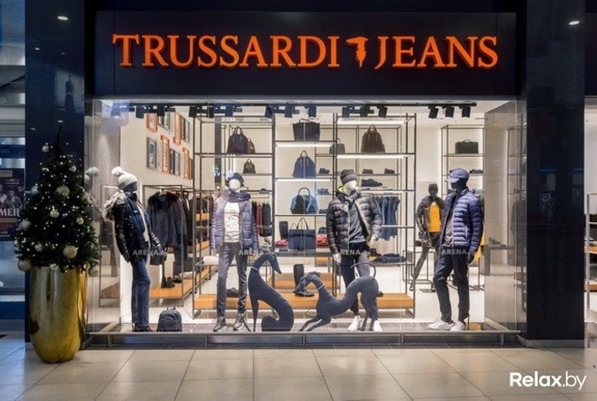 Скидки до 70% в Trussardi