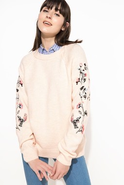 Пуловер c цветами