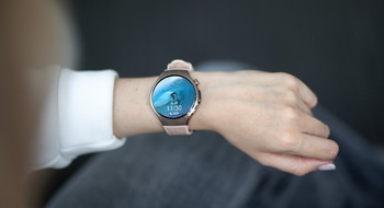 Смарт-часы Huawei Watch 5: новый подход к измерению показателей здоровья