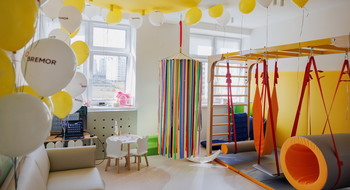 В минской поликлинике открыли современную сенсорную игровую для детей