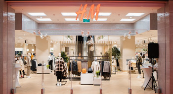 H&M оказывает социальную помощь